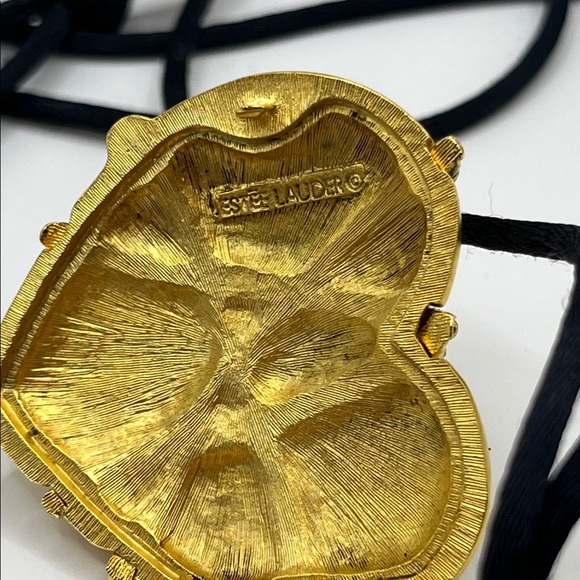 Vintage Estee Lauder Solid Perfume Compact, Chained Heart Black Satin Necklace - Picture 11 of 13